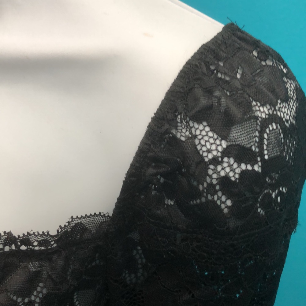 GUESS JET BLACK FLORAL LACE CROP TOP • Sz L • NWT - Picture 10 of 17